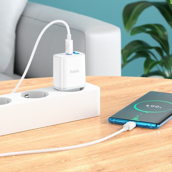 Мережевий зарядний пристрій HOCO C105A Stage dual port PD20W+QC3.0 charger White (6931474782946) 55682 фото
