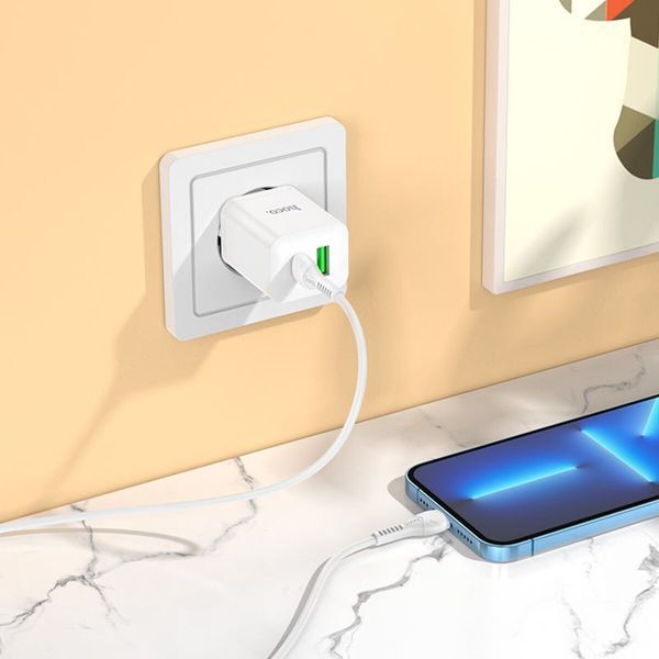 Мережевий зарядний пристрій HOCO N28 Founder PD20W+QC3.0 charger set(C to iP) White (6931474783530) 51481 фото